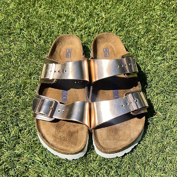 NWT BIRKENSTOCK Arizona Soft Footbed Metallic Sandals - Picture 6 of 14